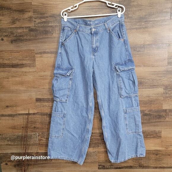 Old Navy Jeans Size 12 Baggy Wide Leg Cargo Mid Rise Medium Wash Denim Hipster - Picture 1 of 10